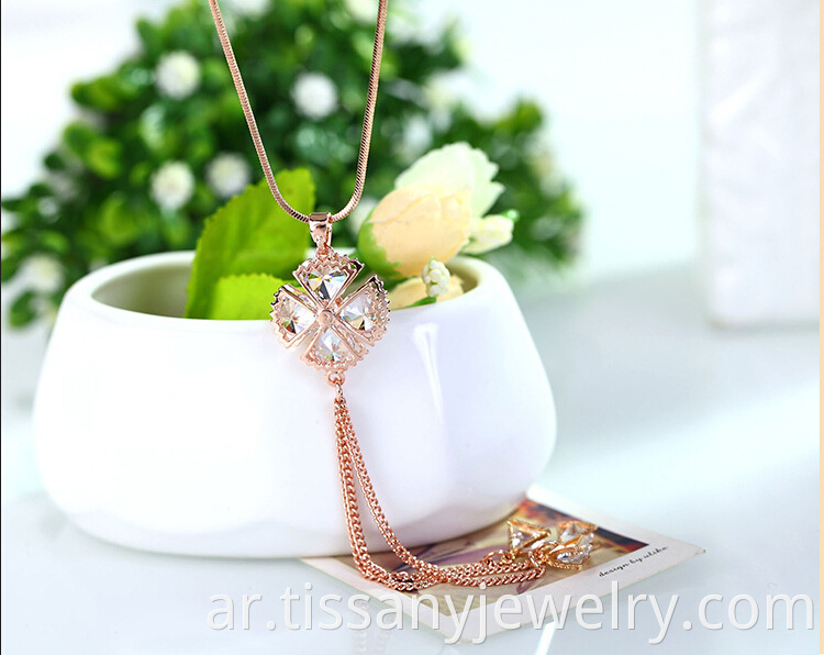 flower pendant 